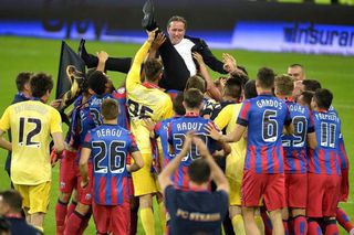 „Incredibil! Nu știu dacă lumea realizează” » Reghecampf i-a glorificat pe Charalambous și MM Stoica: „Mult mai dificil față de ce am reușit noi cu Ajax”