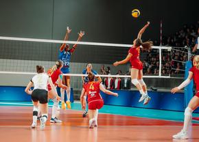 Volei Alba Blaj, pentru a patra oară în semifinalele Cupei CEV! Vicecampioana României a obținut două victorii clare în fața lui FC Porto