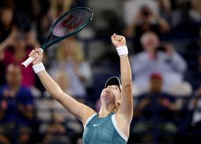 Tenisul feminin chiar are un nou superstar în 2025! După Swiatek, a bătut-o și pe Rybakina și e în finală la Dubai