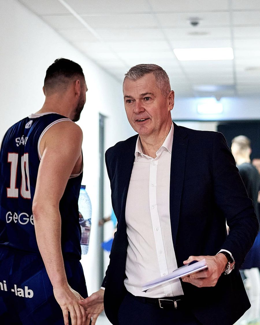 „Sunt cea mai bună versiune a mea” » Inspirat de Winston Churchill, antrenorul lui CSO Voluntari a adus clubului primul trofeu în 3 ani: „Mă bucur, dar nu exagerat”