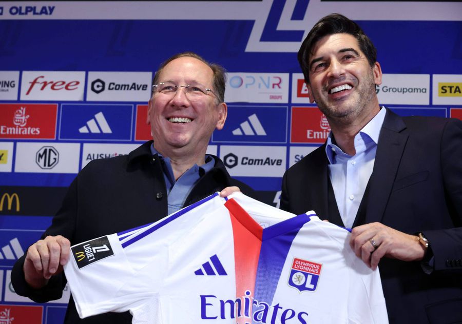John Textor, alături de Paulo Fonseca / Foto: Imago Impresar francez din Lyon: „El e marele pericol pentru FCSB. Nu Lacazette!” + Comparație între patronii John Textor și Gigi Becali: „Cea mai furtunoasă apariție”
