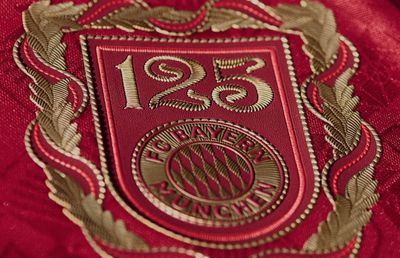 Magazinul online al lui Bayern s-a „prăbușit” sub povara cererilor! Cum arată tricourile aniversare