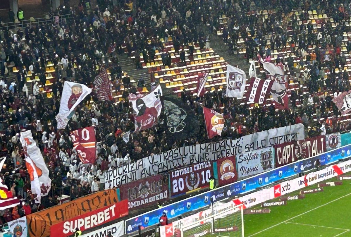 Toate mesajele apărute pe stadion la Rapid - Dinamo