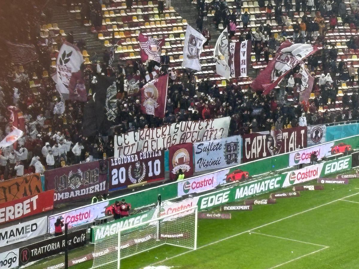 Toate mesajele apărute pe stadion la Rapid - Dinamo
