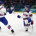 Matthew și Brady Tkachuk pe gheața olimpică FOTO Guliver/GettyImges