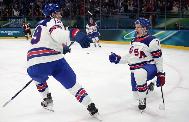 Pe urmele tatălui » Frații americani Matthew și Brady Tkachuk vor lupta pentru aurul olimpic așa cum a făcut-o și părintele lor