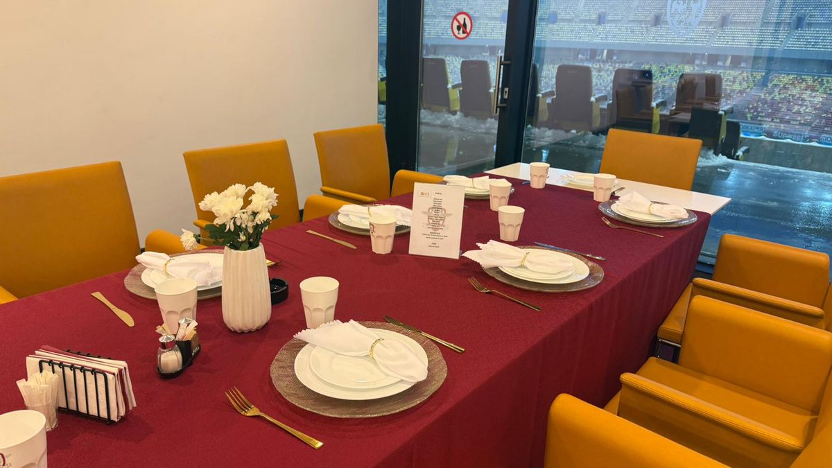 Arena Națională, cu două ore înainte de Rapid - Dinamo, etapa 28 + lojile celor două echipe