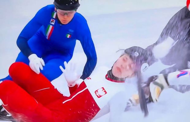 Accident terifiant la Jocurile Olimpice de Iarnă » Patinatoarea a fost aproape să rămână fără un ochi