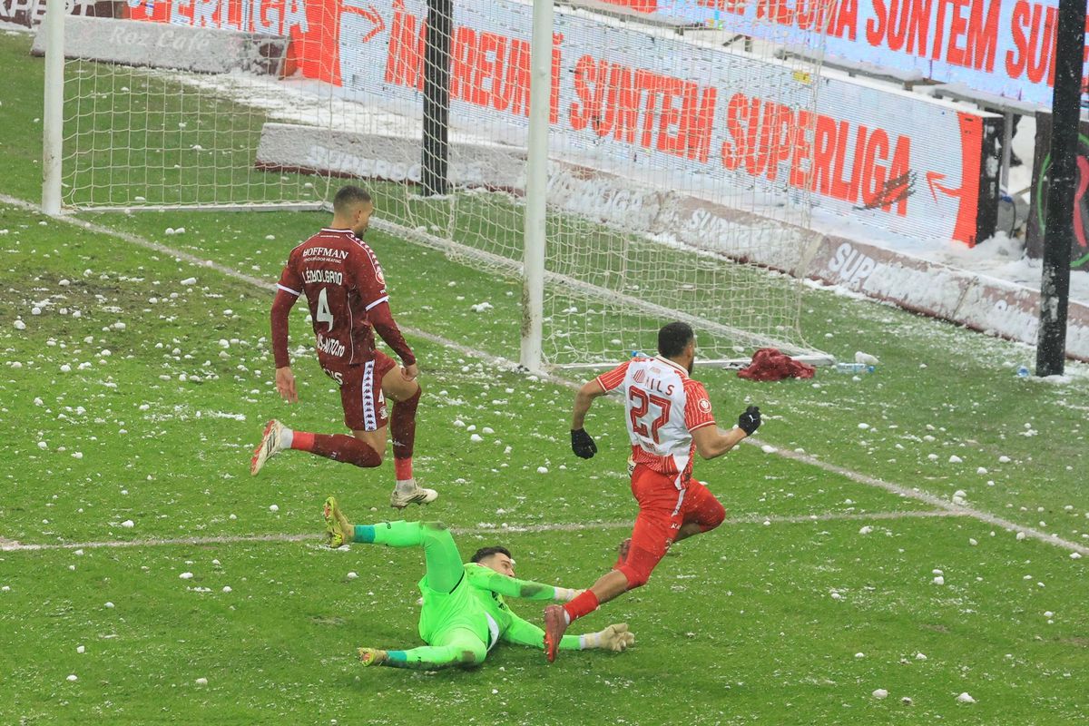 Faza despre care se va vorbi după Rapid - Dinamo! Pentru ce a fost anulat golul lui Soro » Verdictul lui Adrian Porumboiu