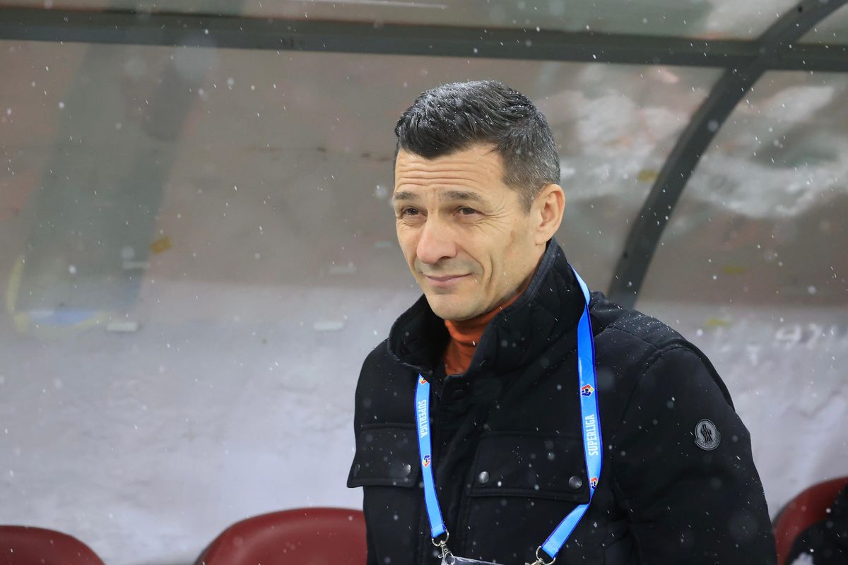 Cum răspunde Costel Gâlcă scandărilor rasiste ale dinamoviștilor