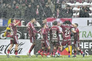 Rapid, meseriașă în derby-uri! O bate iar pe Dinamo, urmează un play-off fascinant » Noul clasament la vârful Superligii
