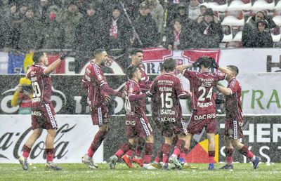 Rapid, meseriașă în derby-uri! O bate iar pe Dinamo, urmează un play-off fascinant » Noul clasament la vârful Superligii