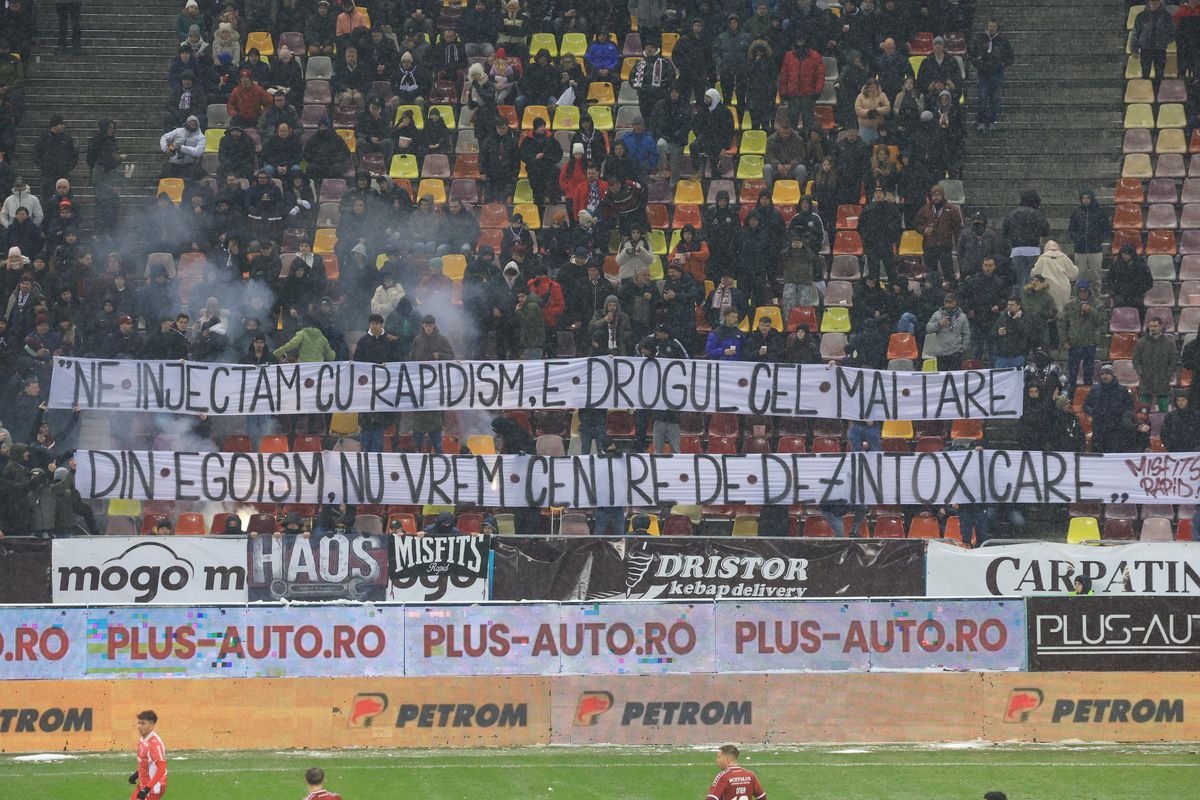 Toate mesajele apărute pe stadion la Rapid - Dinamo