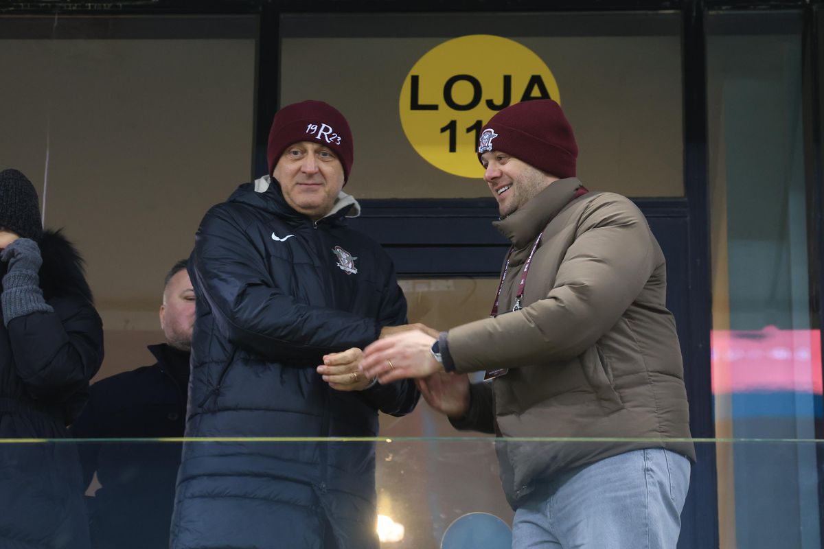 Ce s-a întâmplat pe gazon, dar mai ales în lojă, imediat după Rapid - Dinamo: „Aduceți penele!”