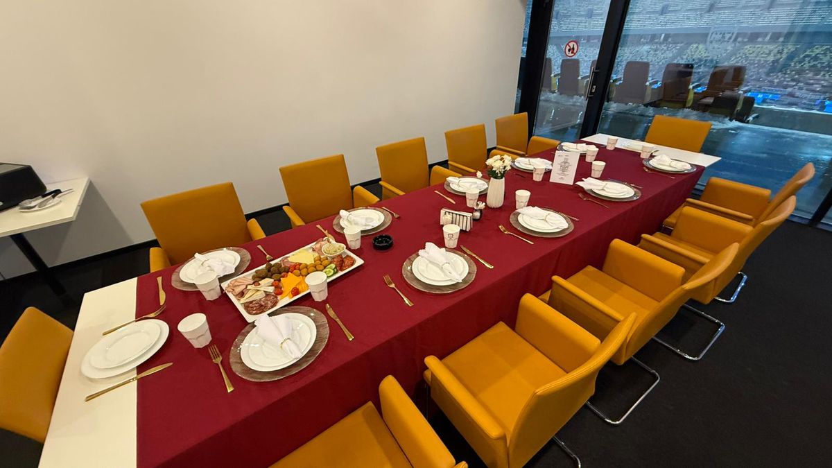 Arena Națională, cu două ore înainte de Rapid - Dinamo, etapa 28 + lojile celor două echipe