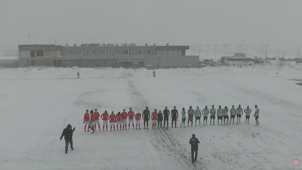 CS Dinamo - Sepsi se dispută pe un teren acoperit de zăpadă