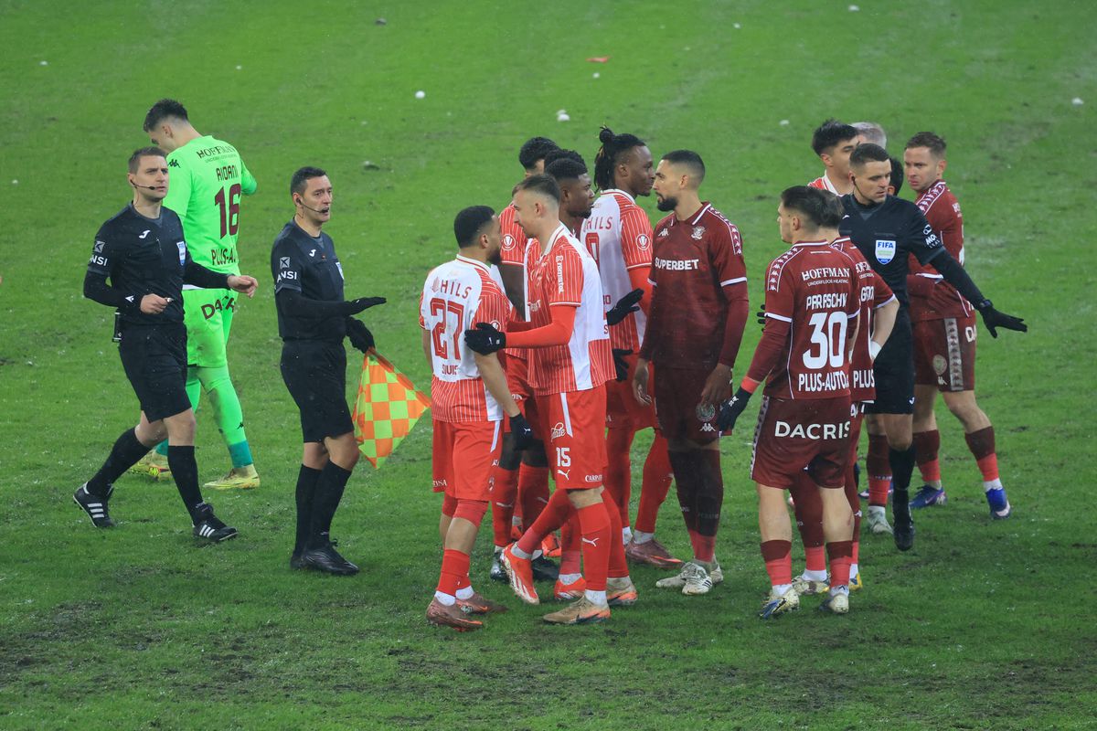 Daniel Paraschiv: „Incidentele dau un pic de nebunie unui meci de fotbal. Am luat și eu bulgări, dar cine nu a luat în copilărie?”