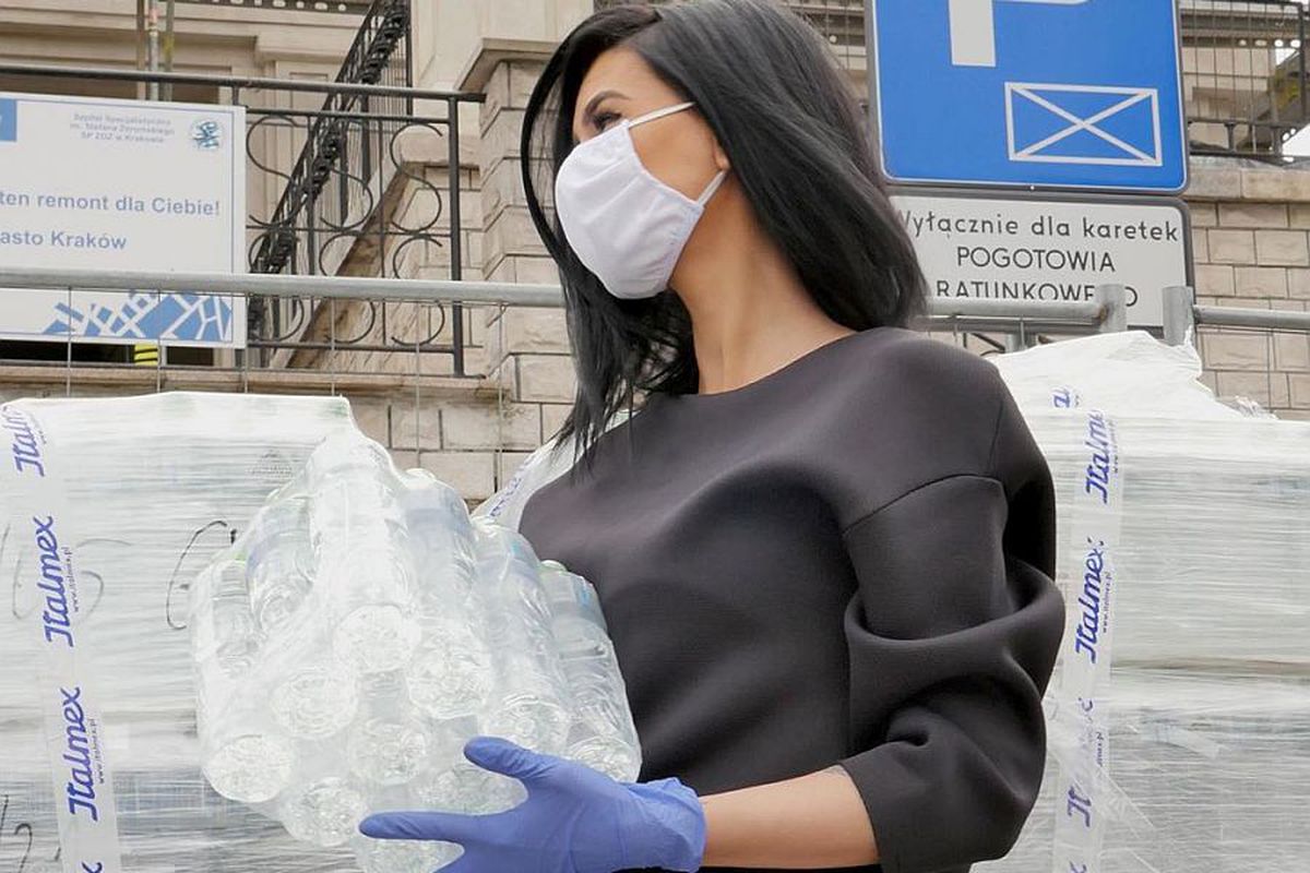 Însărcinată în 6 luni, Andreea Hanca a ieșit să-i ajute pe medicii care luptă cu coronavirusul