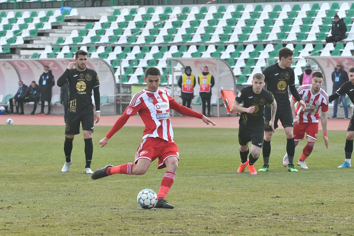 FOTO+VIDEO. Sepsi - Gaz Metan 1-1 » Viciere de rezultat la Sf. Gheorghe! Decizie catastrofală de arbitraj