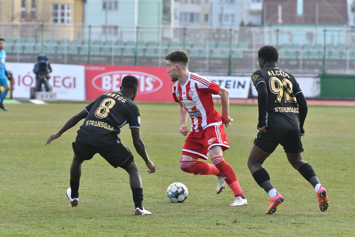 FOTO+VIDEO. Sepsi - Gaz Metan 1-1 » Viciere de rezultat la Sf. Gheorghe! Decizie catastrofală de arbitraj