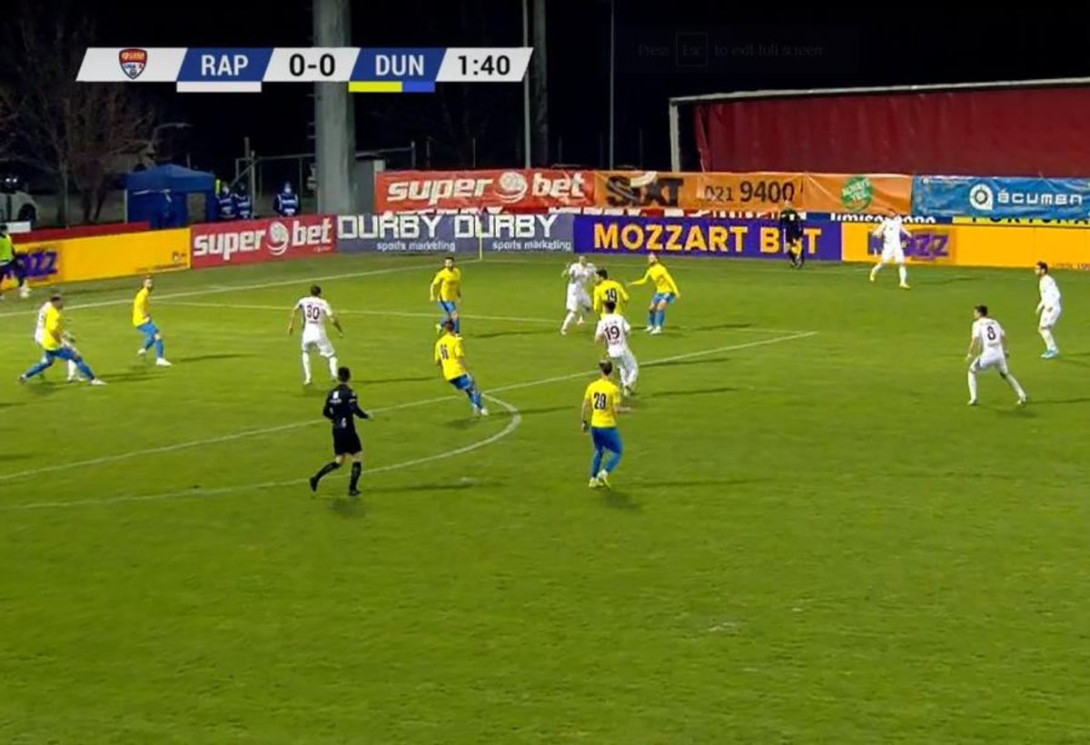 Autogol caraghios în minutul doi la Rapid - Dunărea Călărași!