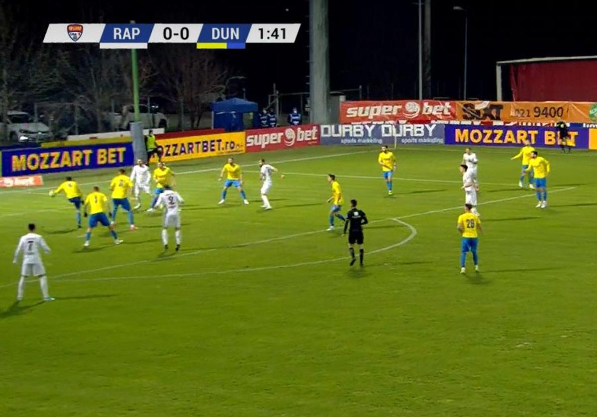 Autogol caraghios în minutul doi la Rapid - Dunărea Călărași!