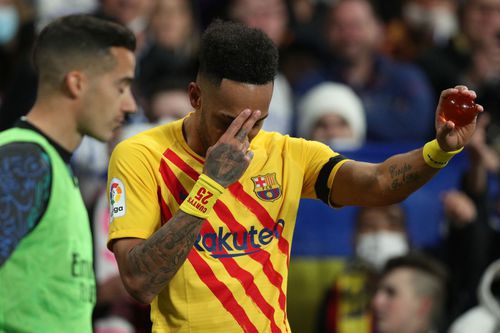 Barcelona a demolat-o pe Real Madrid, 4-0 chiar pe Bernabeu. Pierre-Emerick Aubameyang (32 de ani) a celebrat exuberant o reușită, astfel de manifestări fiind criticate dur în trecut de Toni Kroos (32).