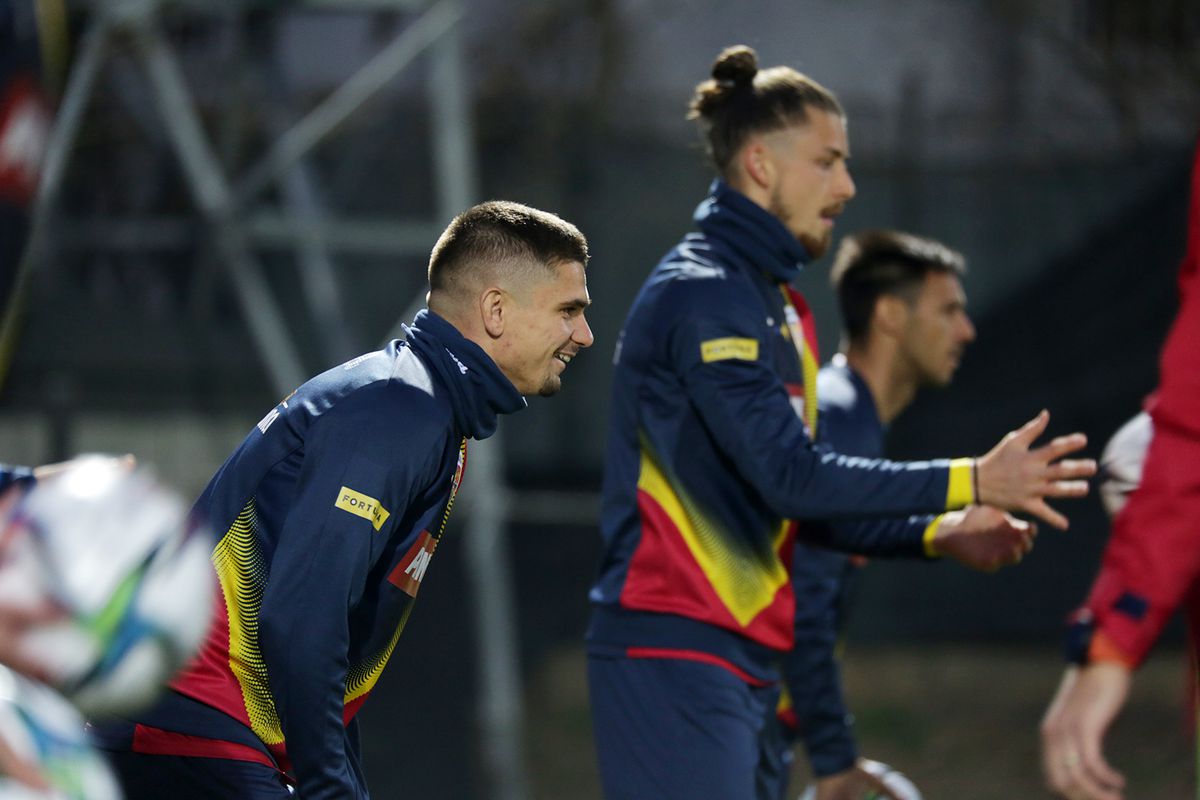 Antrenament echipa națională înainte de duelul cu Grecia // foto: FRF