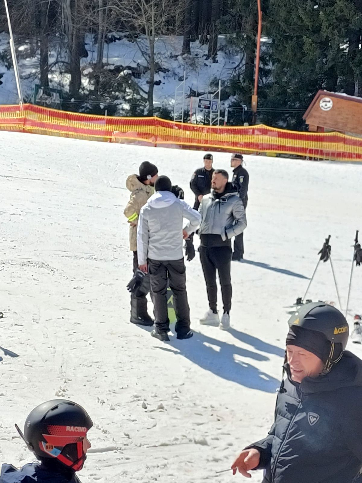 Le priește pauza provocată de meciurile echipei naționale » Cum au fost surprinși Constantin Budescu și Gabi Tamaș