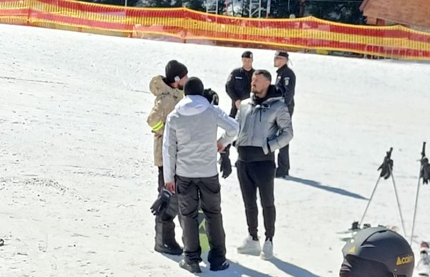 Le priește pauza provocată de meciurile echipei naționale » Cum au fost surprinși Constantin Budescu și Gabi Tamaș