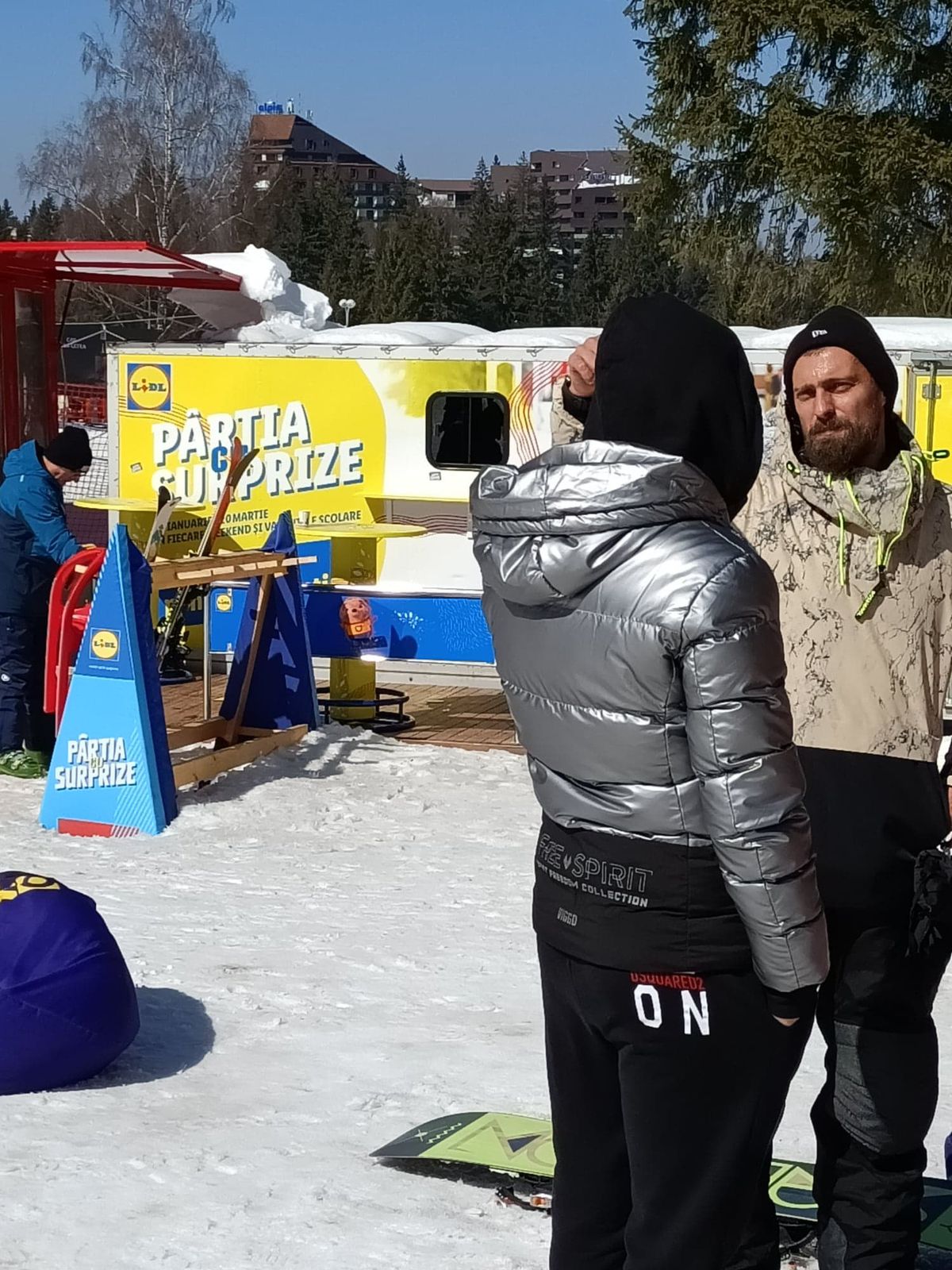 Le priește pauza provocată de meciurile echipei naționale » Cum au fost surprinși Constantin Budescu și Gabi Tamaș