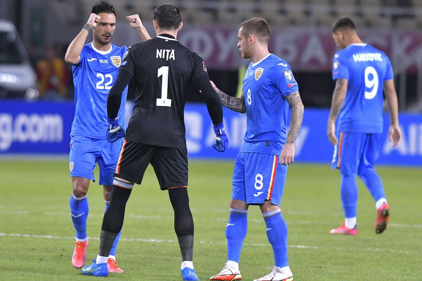Accidentat în meciul CFR Cluj - Rapid 2-2, Mario Camora (36 de ani), fundașul stânga al campioanei, nu a rămas în lotul naționalei. În locul său, selecționerul Edi Iordănescu (44) l-a ales pe Marius Ștefănescu (24) de la Sepsi.