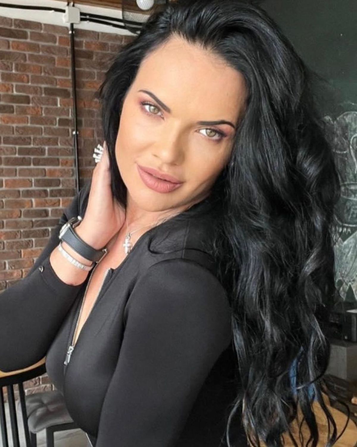 Ilie Năstase, discurs devastator la adresa lui Brigitte Sfăt: „Domnișoarele astea au reality-show-uri. Îi vezi pe Jador, te ador, te adorm, Pastramă, Salam, parizer. Ce-i asta?!”