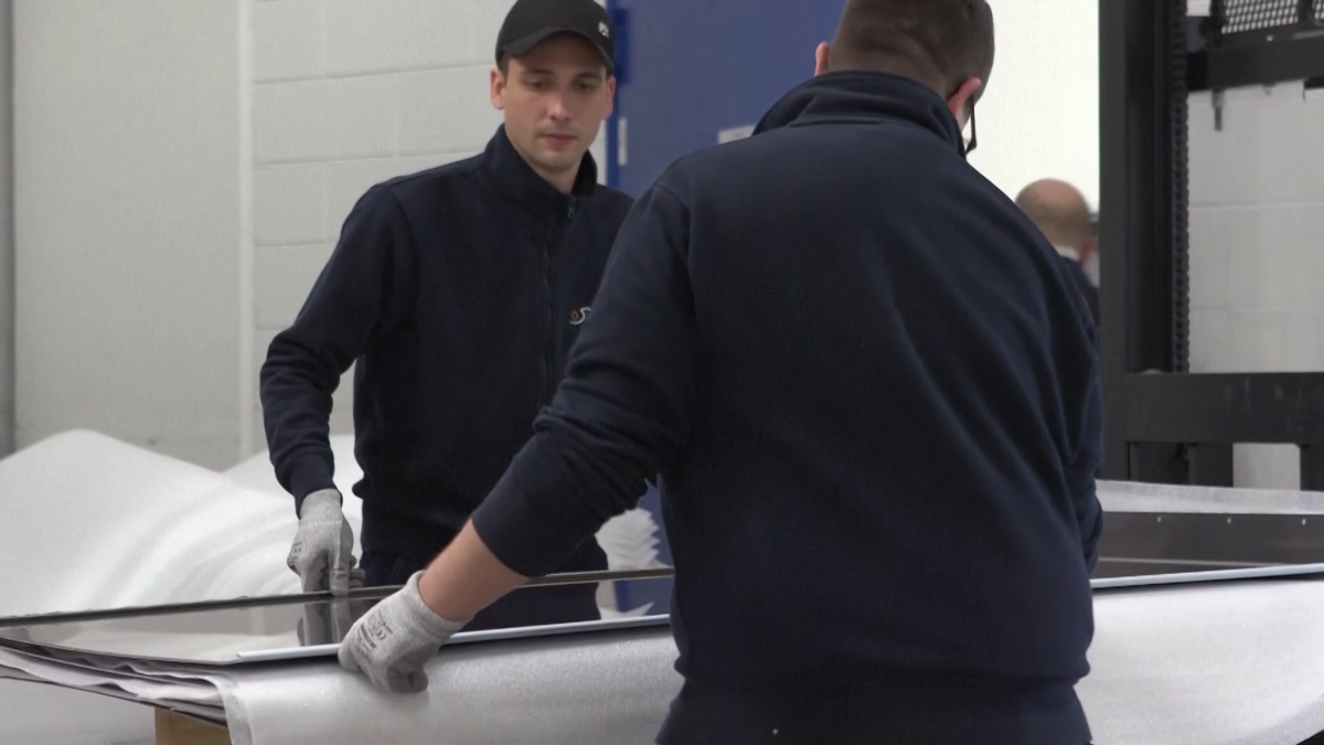 Insider în fabrica din Italia unde se construiesc bazinele pentru Jocurile Olimpice de la Paris » Aici va concura David Popovici