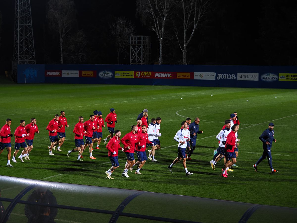 Edi „Ninja” Iordănescu a atras toate privirile la antrenamentul oficial al României » Ce accesoriu a purtat