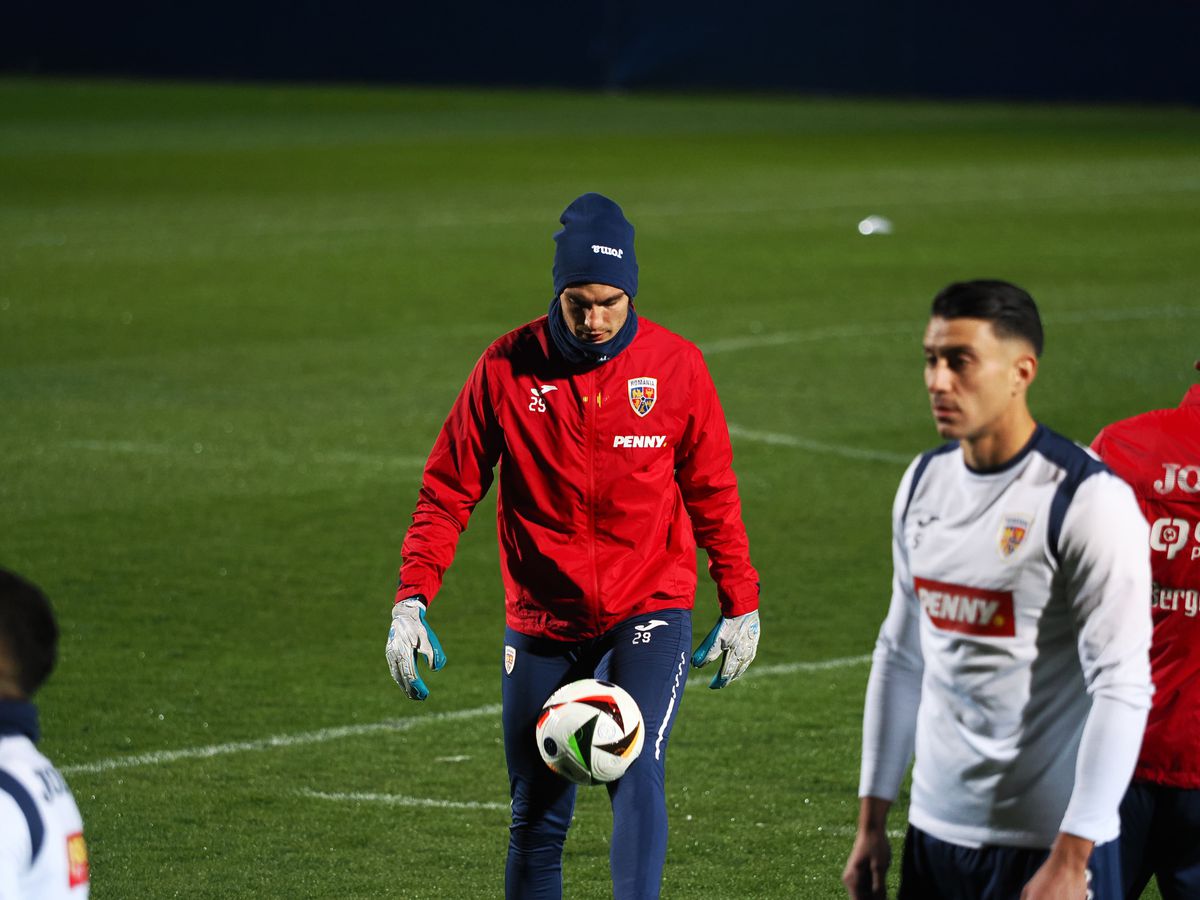 Edi „Ninja” Iordănescu a atras toate privirile la antrenamentul oficial al României » Ce accesoriu a purtat