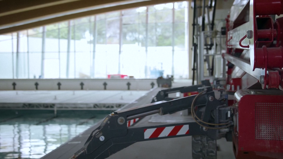 Insider în fabrica din Italia unde se construiesc bazinele pentru Jocurile Olimpice de la Paris » Aici va concura David Popovici