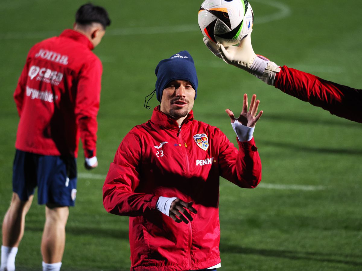 Edi „Ninja” Iordănescu a atras toate privirile la antrenamentul oficial al României » Ce accesoriu a purtat