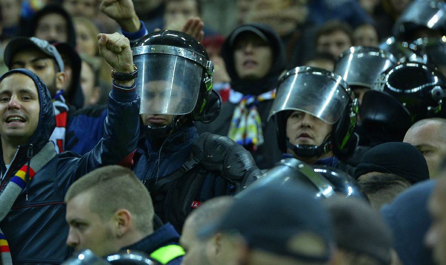 Forțele de ordine, în alertă! Posibile incidente puse la cale de ultrași la România - Irlanda de Nord: „Ne așteptăm la riposte”