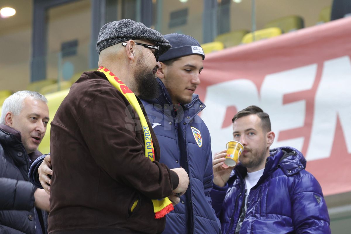 În ziua în care a pierdut procesul cu Agenția Națională de Integritate, Piedone a făcut baie de mulțime la România - Bosnia: „Dacă veneam în inspecție...”