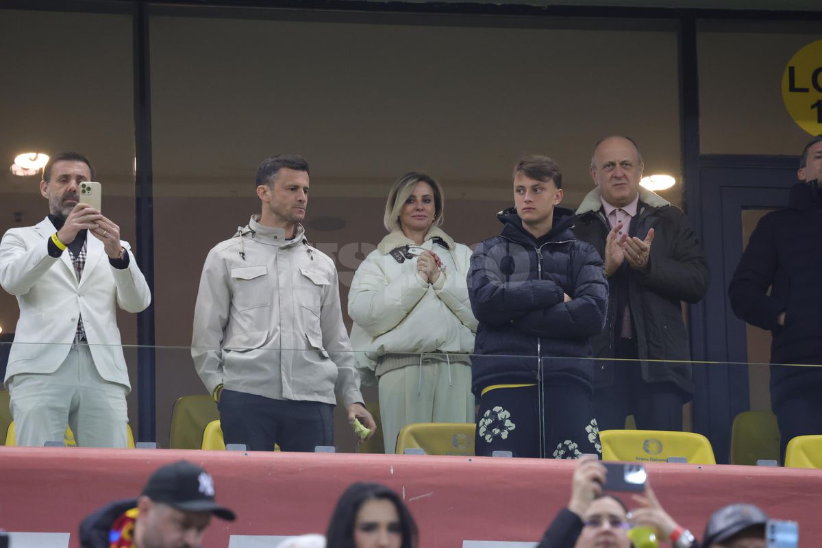 Imaginea serii pe Arena Națională » Rivalii din București, împreună la România - Bosnia