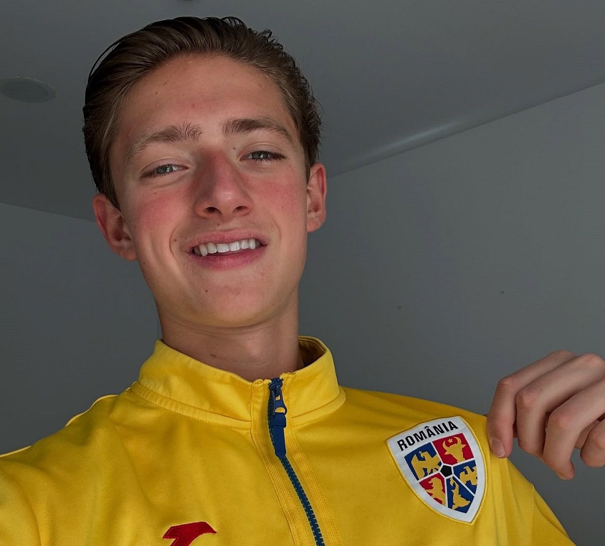Daniel Ethan Gold a ales să reprezinte România