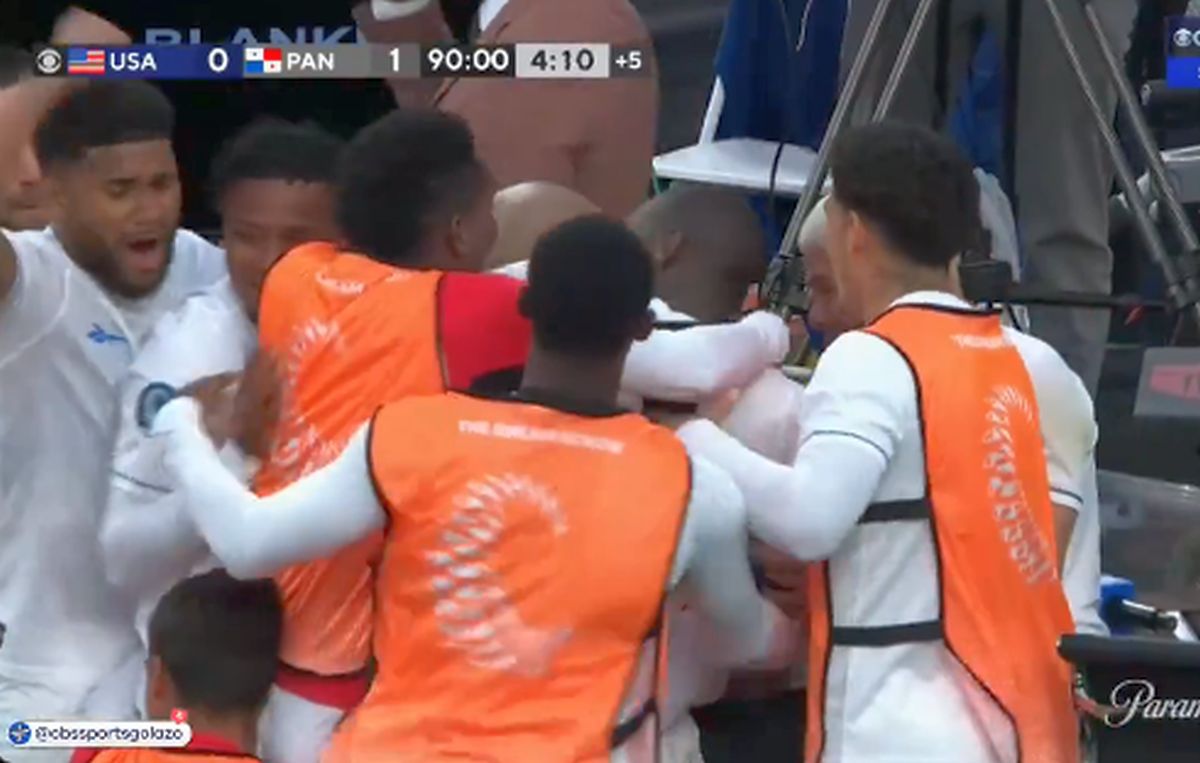 Au eliminat-o pe SUA cu gol în ultimul minut și au sărbătorit sufocându-l pe Thierry Henry: „Era ca în transă, am văzut în ochii lui!”