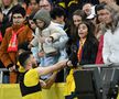 Ce s-a întâmplat pe gazon, imediat după România - Bosnia » Imagini înduioșătoare cu familia unui „tricolor” + Mircea Lucescu, „înmărmurit”