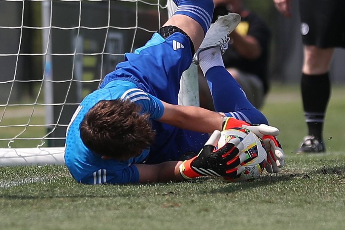 Daniel Ethan Gold a ales să reprezinte România