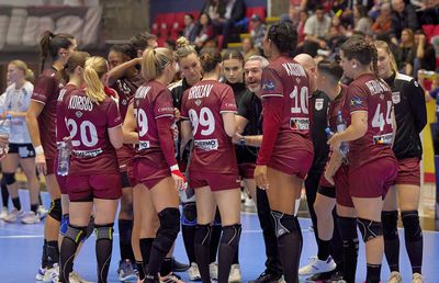 Jucătorii lui Șumudică vor merge sâmbătă la derby-ul din Liga Campionilor dintre Rapid și CSM București: „Să ajungeți în finală!”