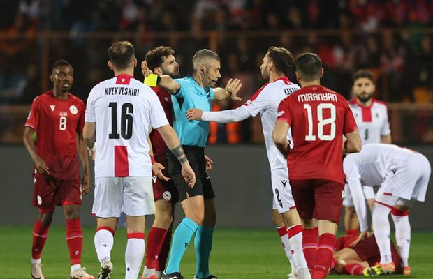 Revoltă la meciul condus de Radu Petrescu » Ce a declanșat nebunia din tribune