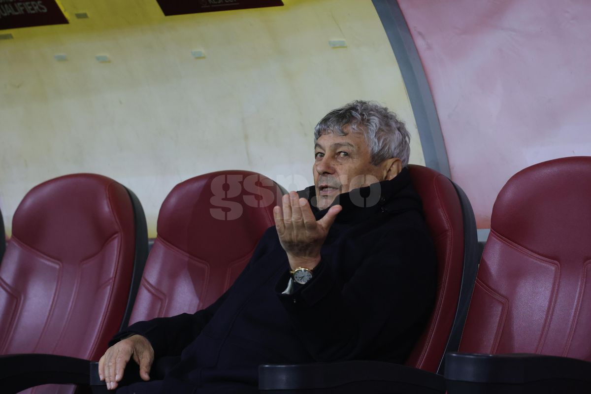 Mircea Lucescu, „împietrit” pe bancă la finalul eșecului cu Bosnia