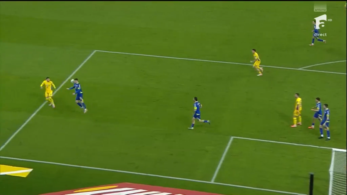 Decizie SCANDALOASĂ » Arbitrul a șocat la România - Bosnia: verdictul specialistului pentru GSP