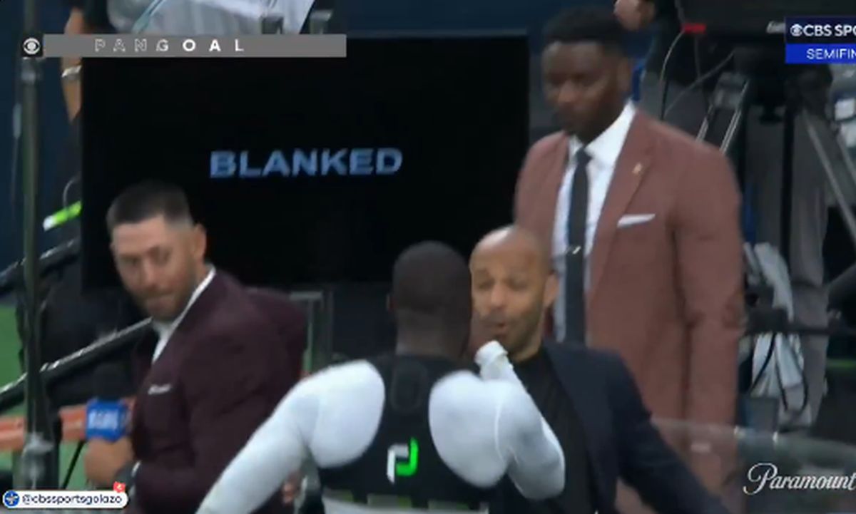 Au eliminat-o pe SUA cu gol în ultimul minut și au sărbătorit sufocându-l pe Thierry Henry: „Era ca în transă, am văzut în ochii lui!”